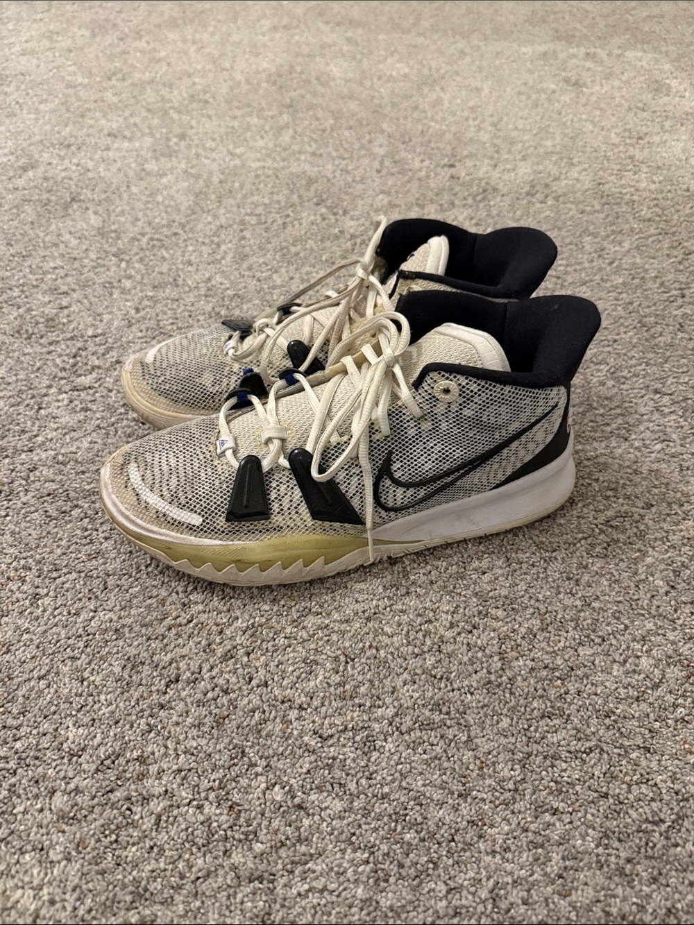 Nike Kyrie 7 'Brooklyn Beats' basketball sneakers black/white size 10.5